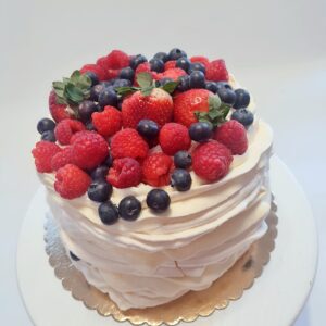 Pavlova s ovocem